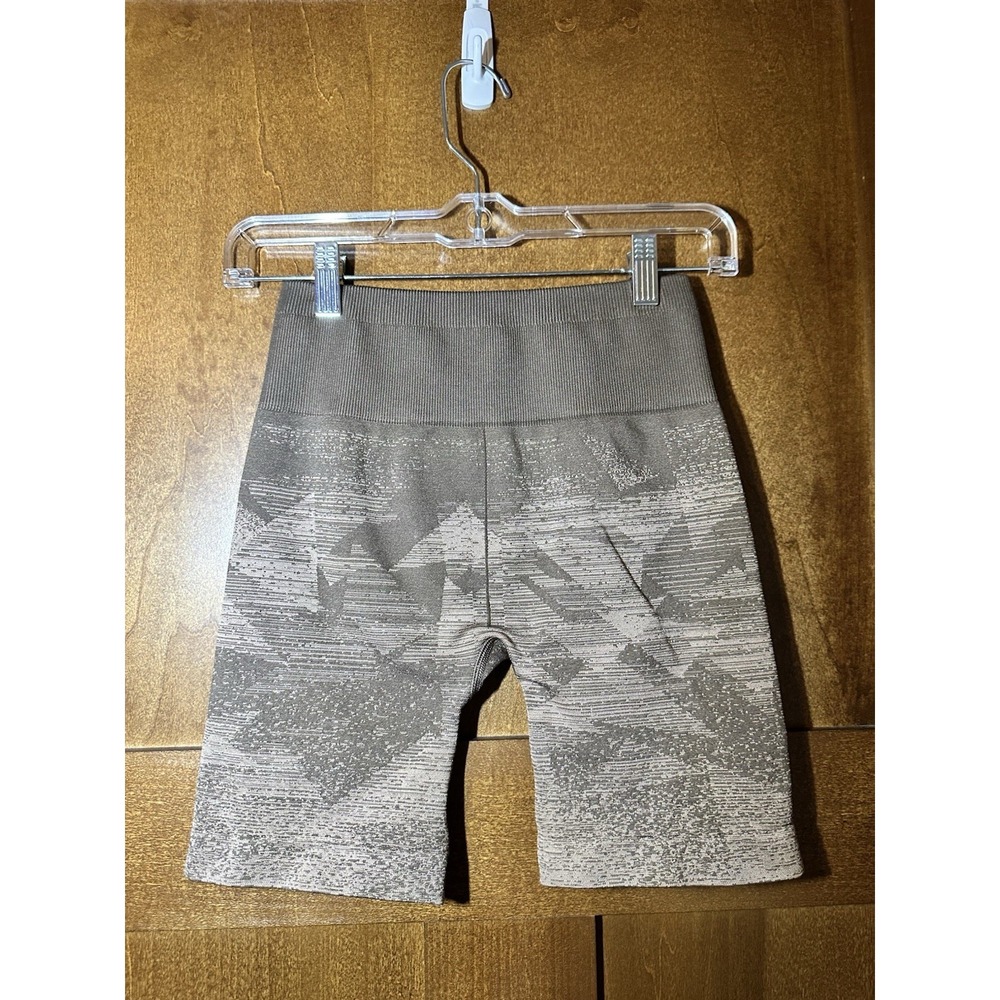 Gymshark Adapt Ombre Seamless Shorts Triangle Brown Print Size Small - Picture 2 of 4